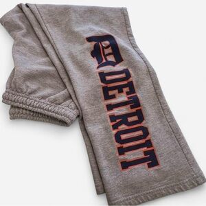 Detroit Tigers Gildan Heavy Blend Gray Sweatpants
